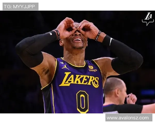 湖人昔日王者光环渐退状态下滑如何调整重建再寻夺冠之路